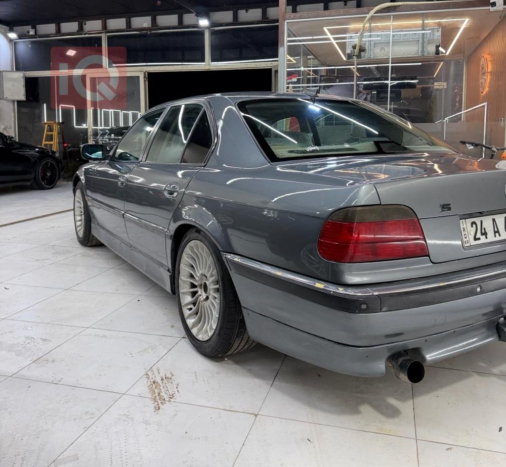 بي ام دبليو الفئة 7